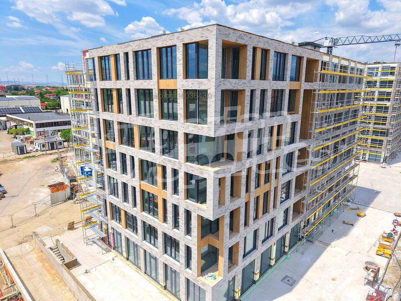Foto 3 von 12 — AMur Gardens - висок клас комплекс със зеленина, детска площадка и магазини в Костинброд