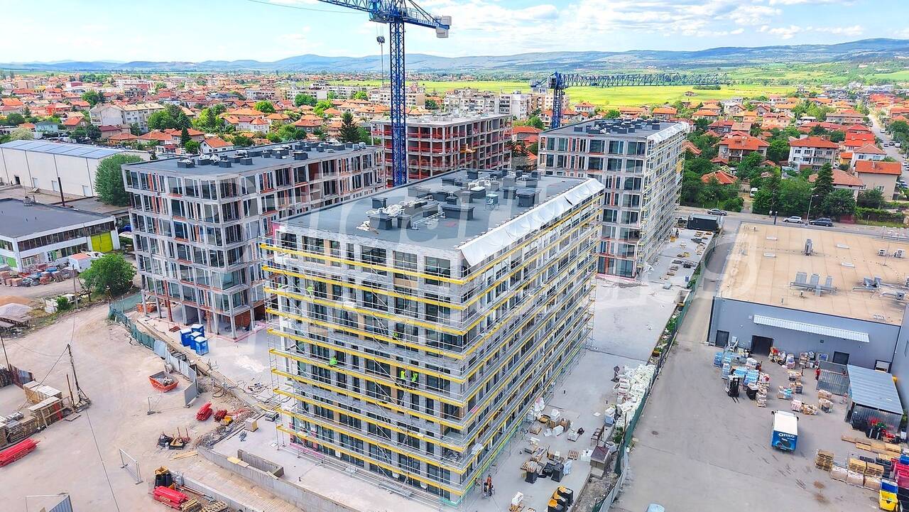 Foto 10 von 12 — AMur Gardens - висок клас комплекс със зеленина, детска площадка и магазини в Костинброд