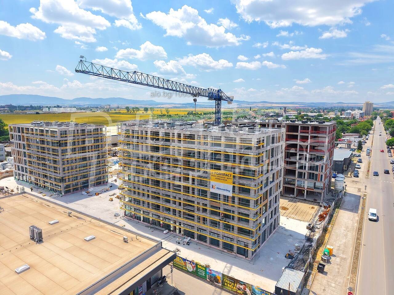 Foto 6 von 12 — AMur Gardens - висок клас комплекс със зеленина, детска площадка и магазини в Костинброд