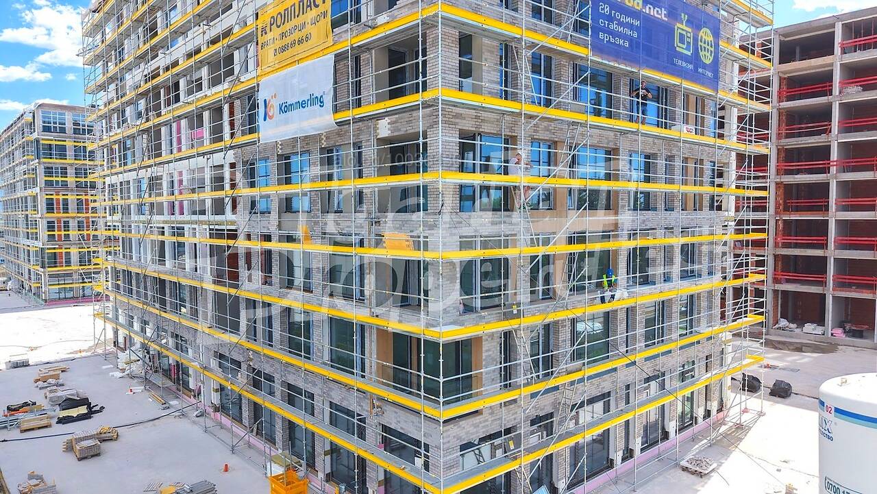 Foto 7 von 12 — AMur Gardens - висок клас комплекс със зеленина, детска площадка и магазини в Костинброд