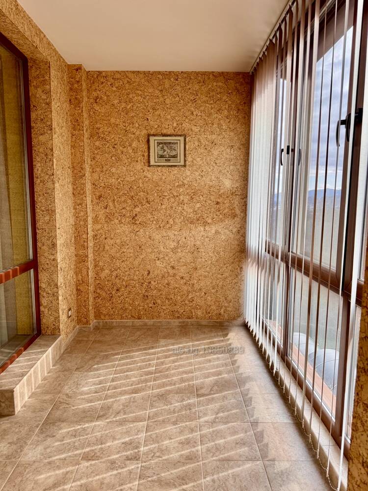Foto 7 von 12 — Прекрасен многостаен апартамент в София