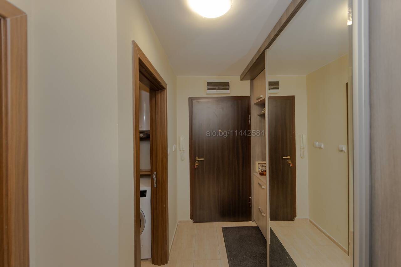 Foto 1 von 12 — Двустаен апартамент, до метростанция в кв. Лагера