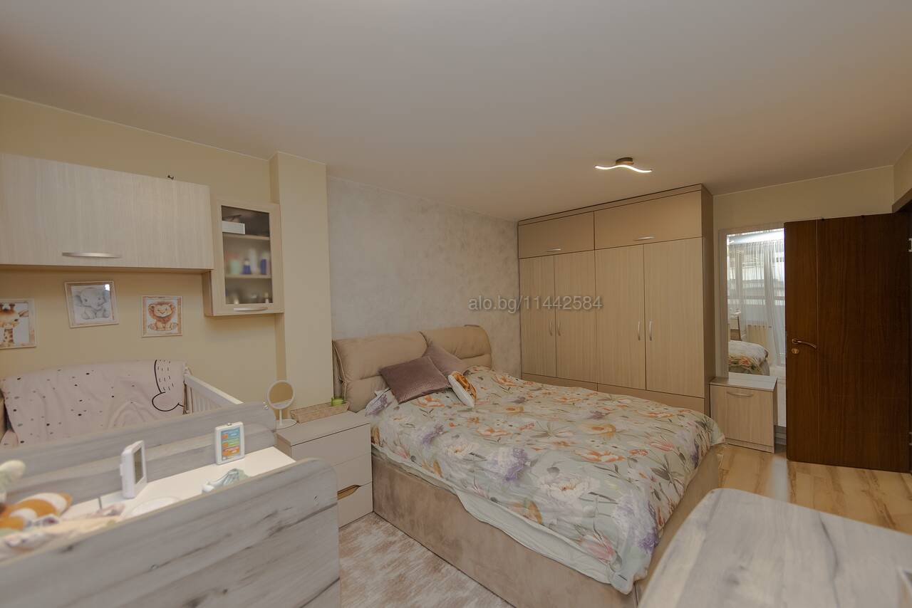 Foto 8 von 12 — Двустаен апартамент, до метростанция в кв. Лагера