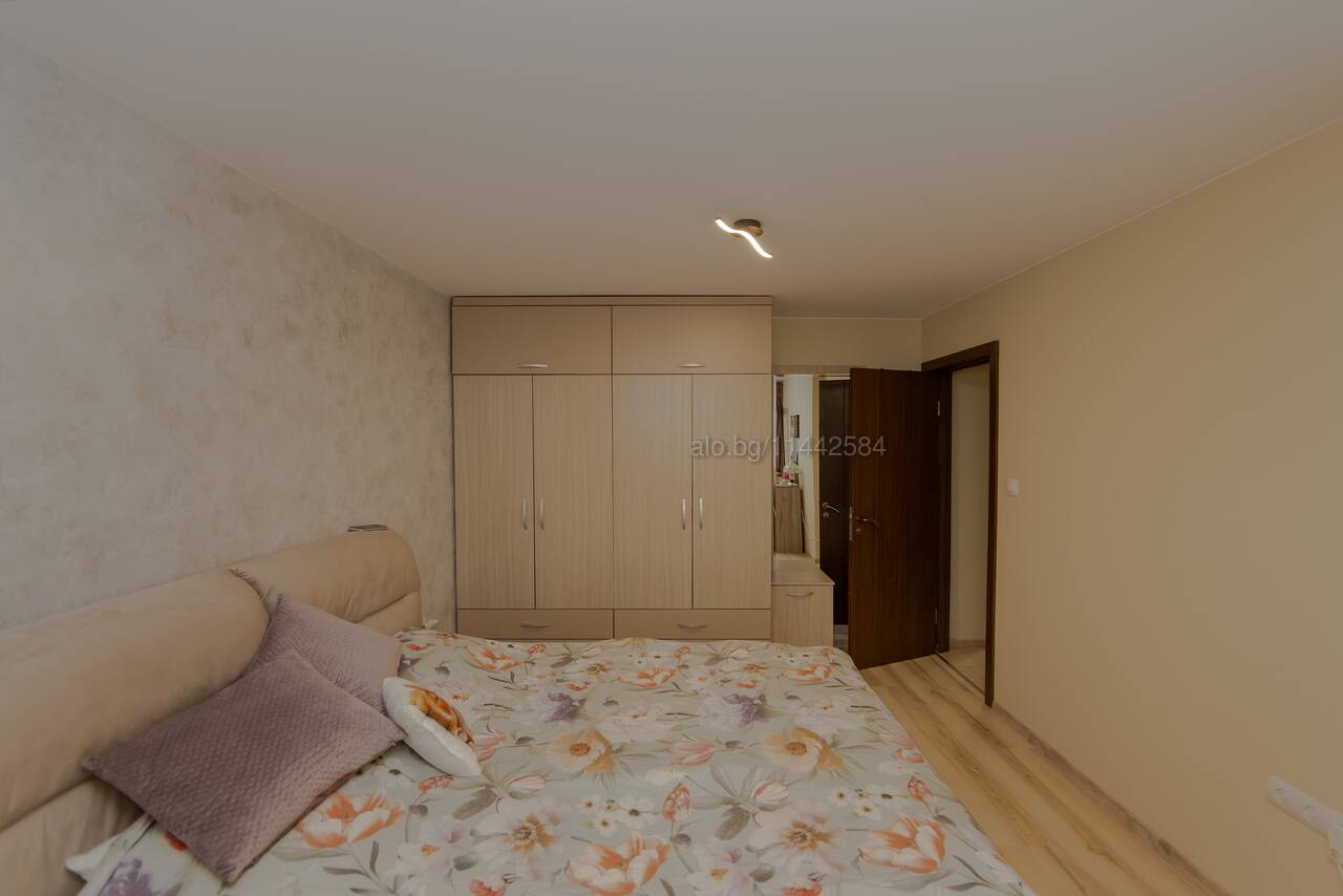 Foto 9 von 12 — Двустаен апартамент, до метростанция в кв. Лагера