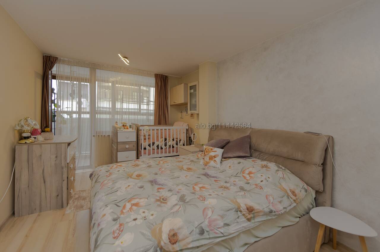 Foto 6 von 12 — Двустаен апартамент, до метростанция в кв. Лагера