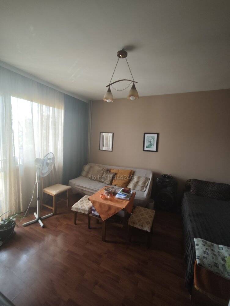 Foto 5 von 12 — Просторен 3-стаен апартамент 109 кв.м - Връбница 1 - до метро Бели Дунав