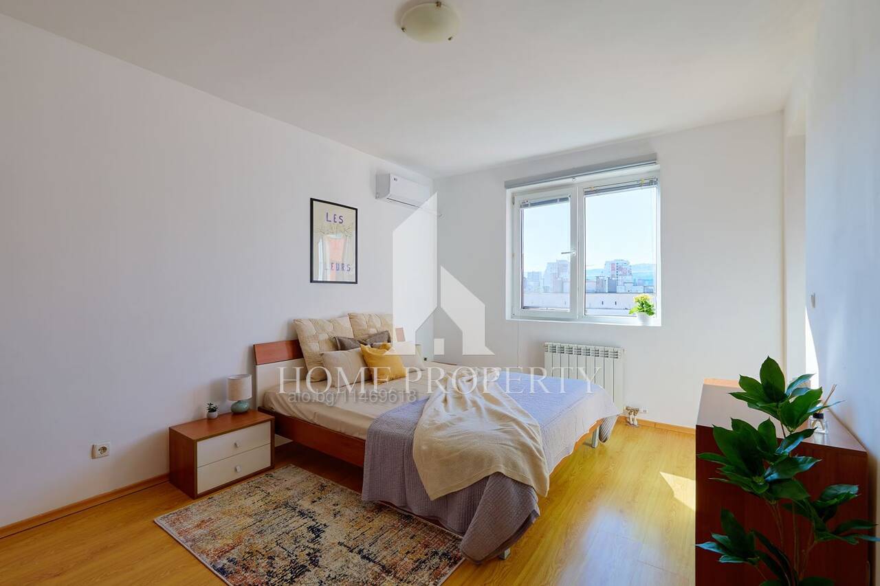 Foto 8 von 12 — Двустаен апартамент 80 кв.м Тухла 2008 г. 8 етаж Непоследен
