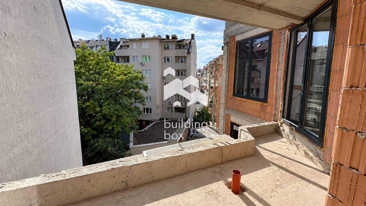 Foto 8 von 12 — Тристаен апартамент в централната част на гр. София