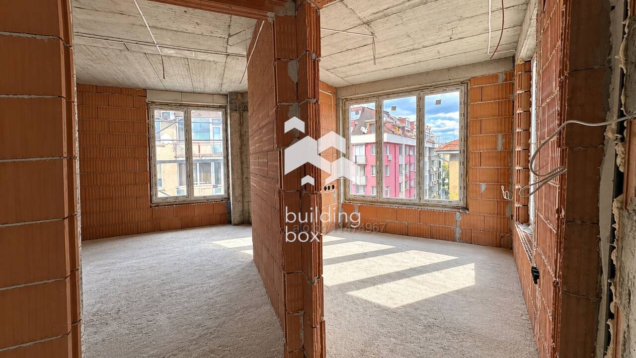 Foto 4 von 12 — Тристаен апартамент в централната част на гр. София