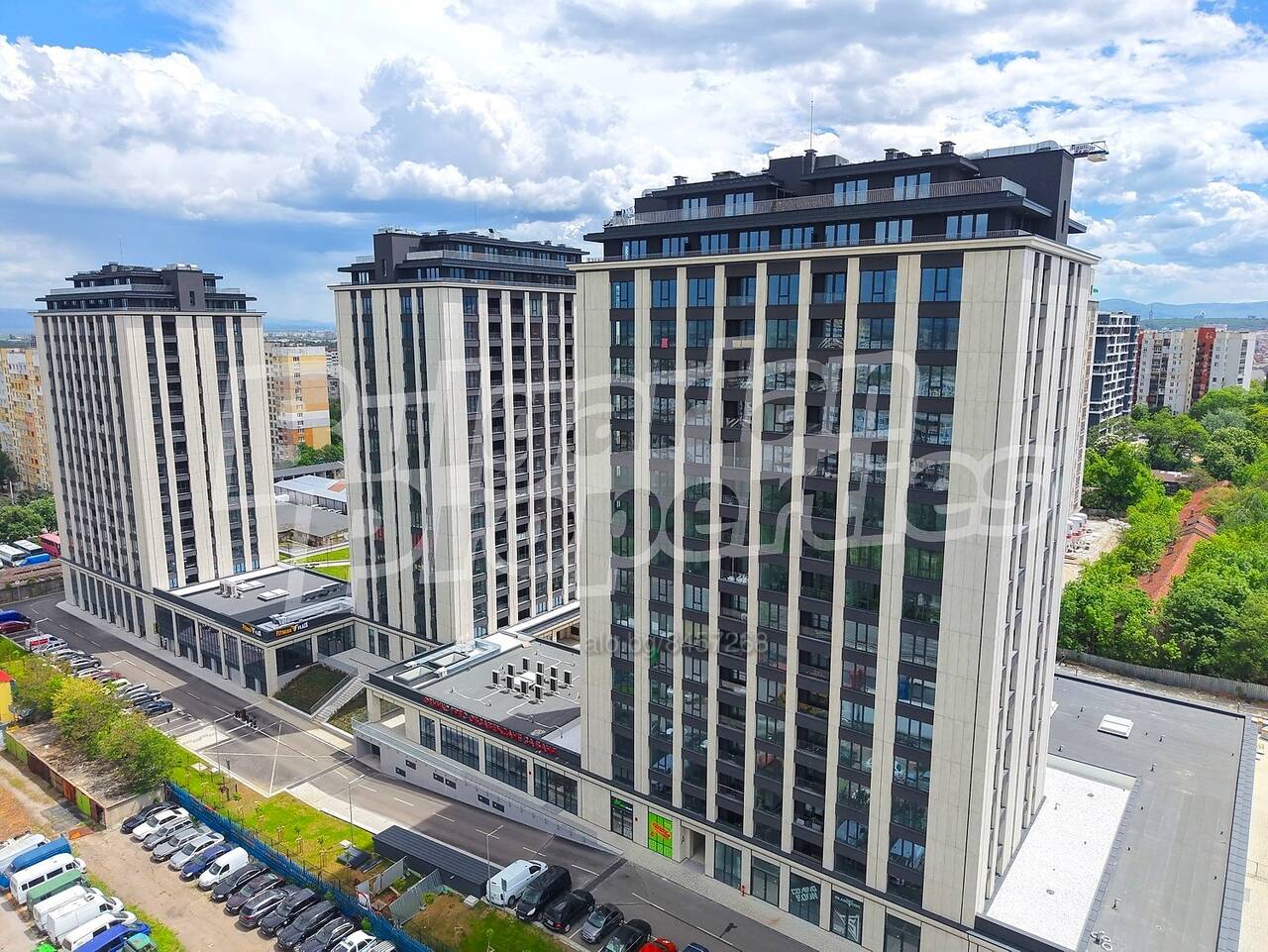 Foto 1 von 12 — Central Park - 7 сгради с 12 дка парк