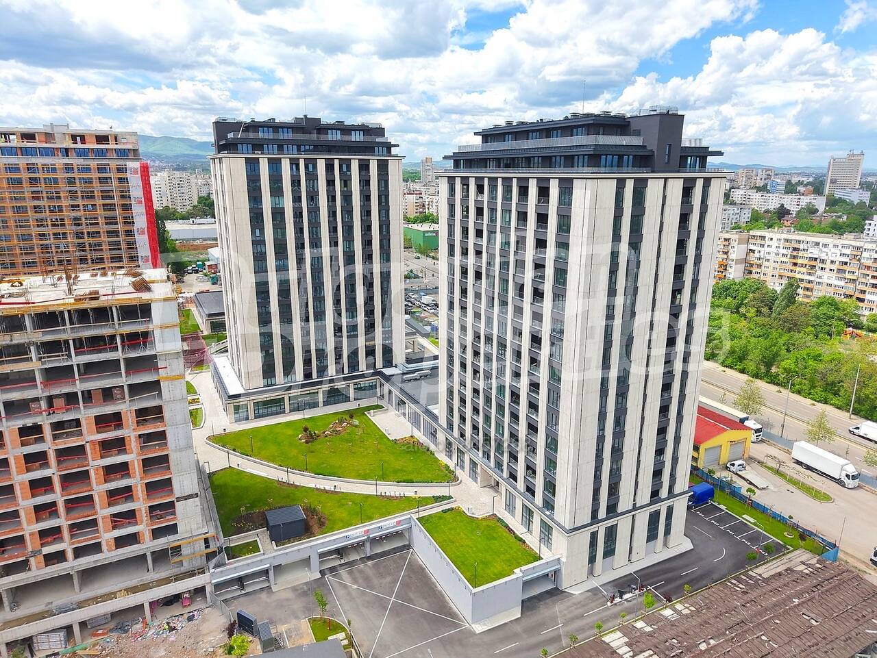 Foto 5 von 12 — Central Park - 7 сгради с 12 дка парк