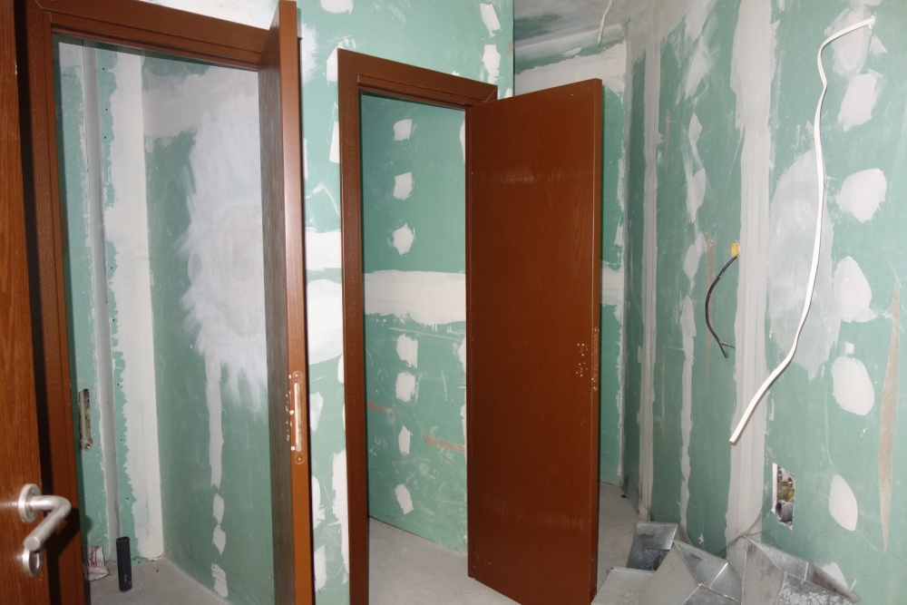 Foto 9 von 13 — Търговски имот