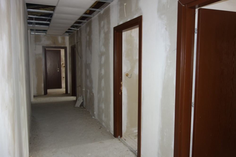 Foto 11 von 13 — Търговски имот