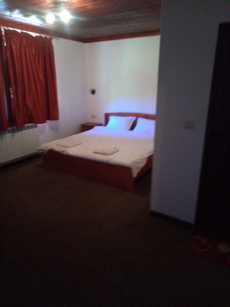 Foto 11 von 12 — Парцел с къща