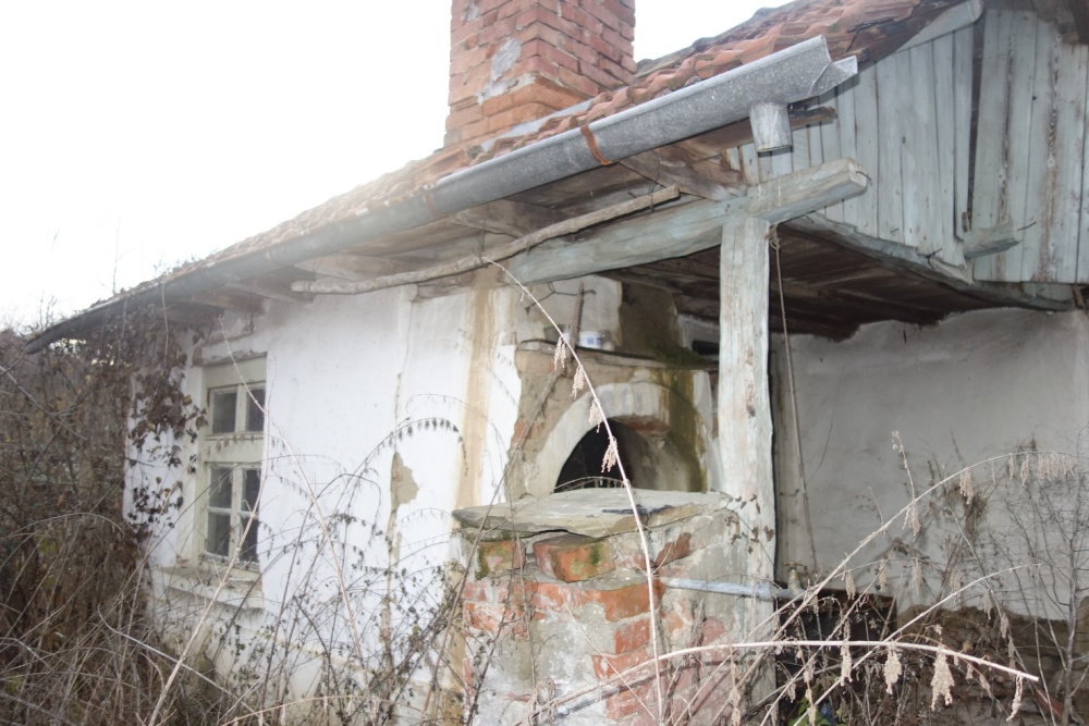 Foto 6 von 7 — Парцел с къща