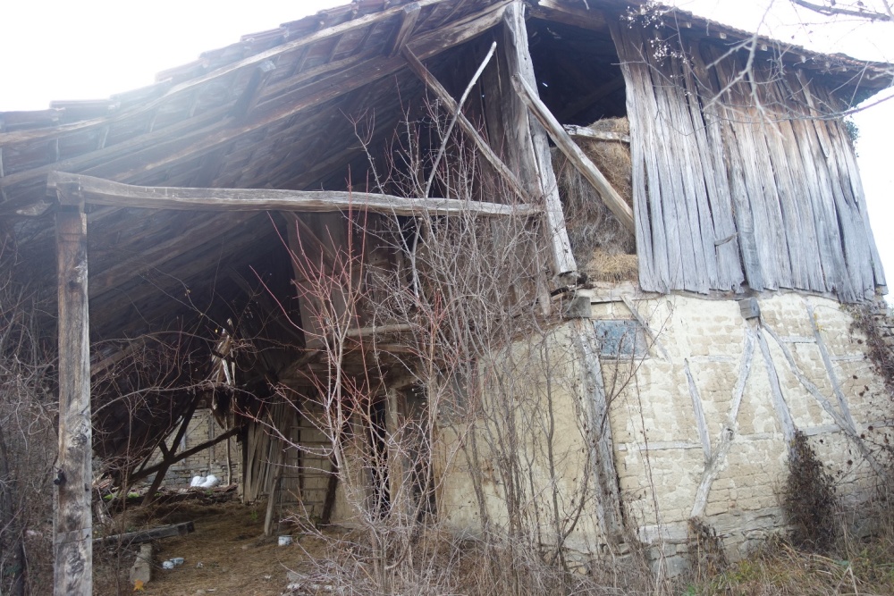Foto 4 von 7 — Парцел с къща