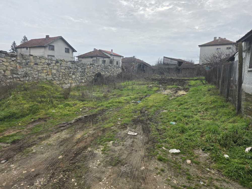 Foto 2 von 2 — Парцел