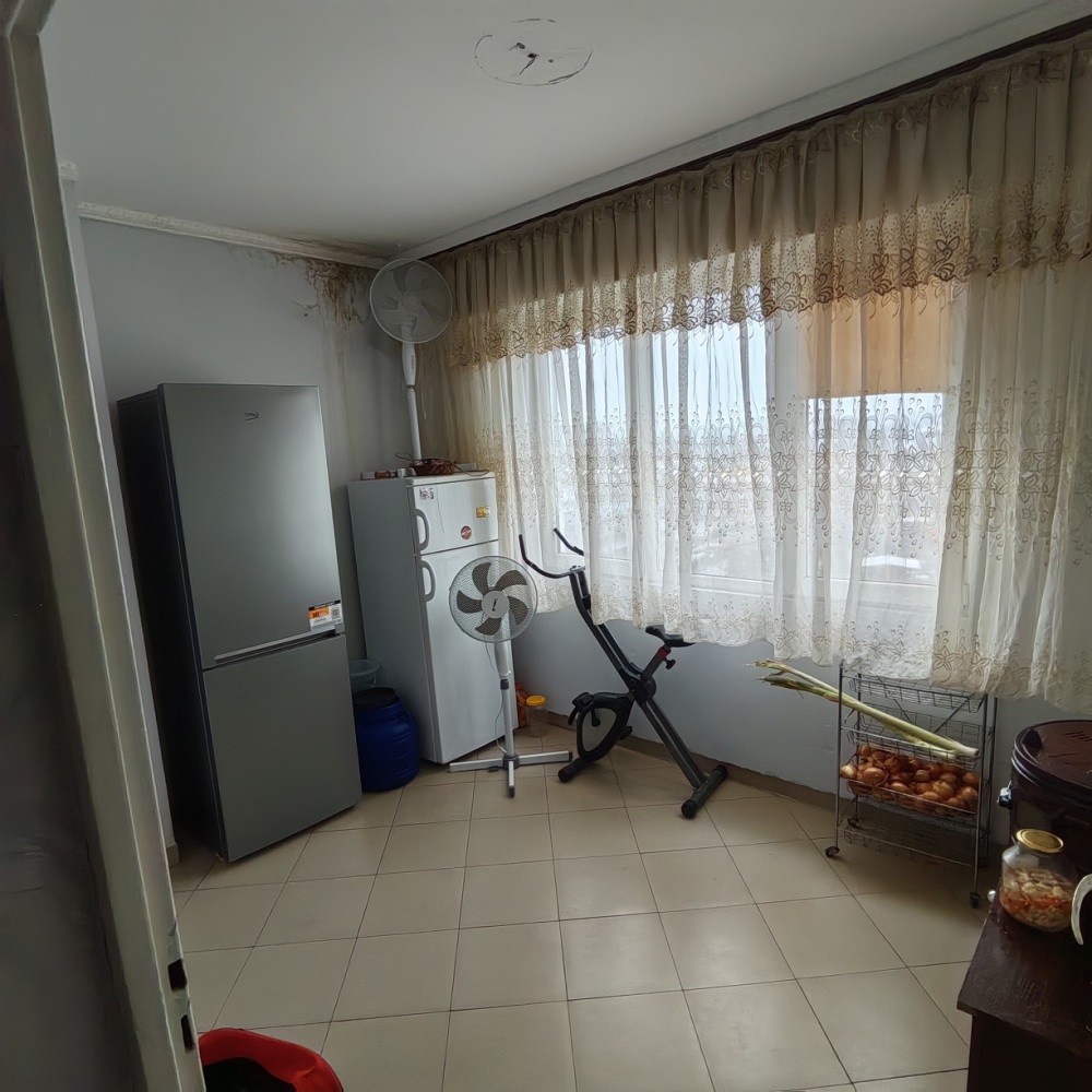 Foto 2 von 6 — Двустаен апартамент