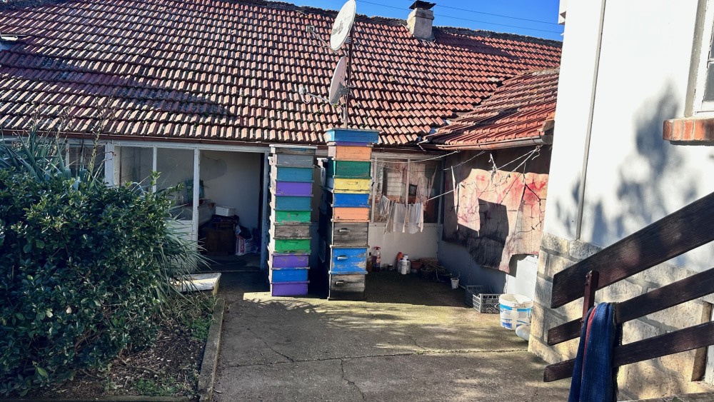 Foto 7 von 13 — Парцел с къща