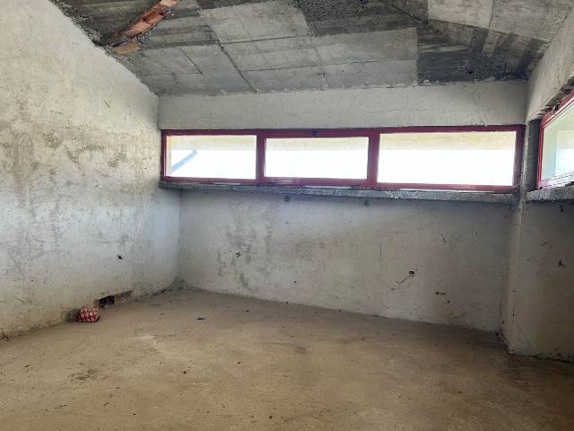 Foto 5 von 7 — Търговски имот