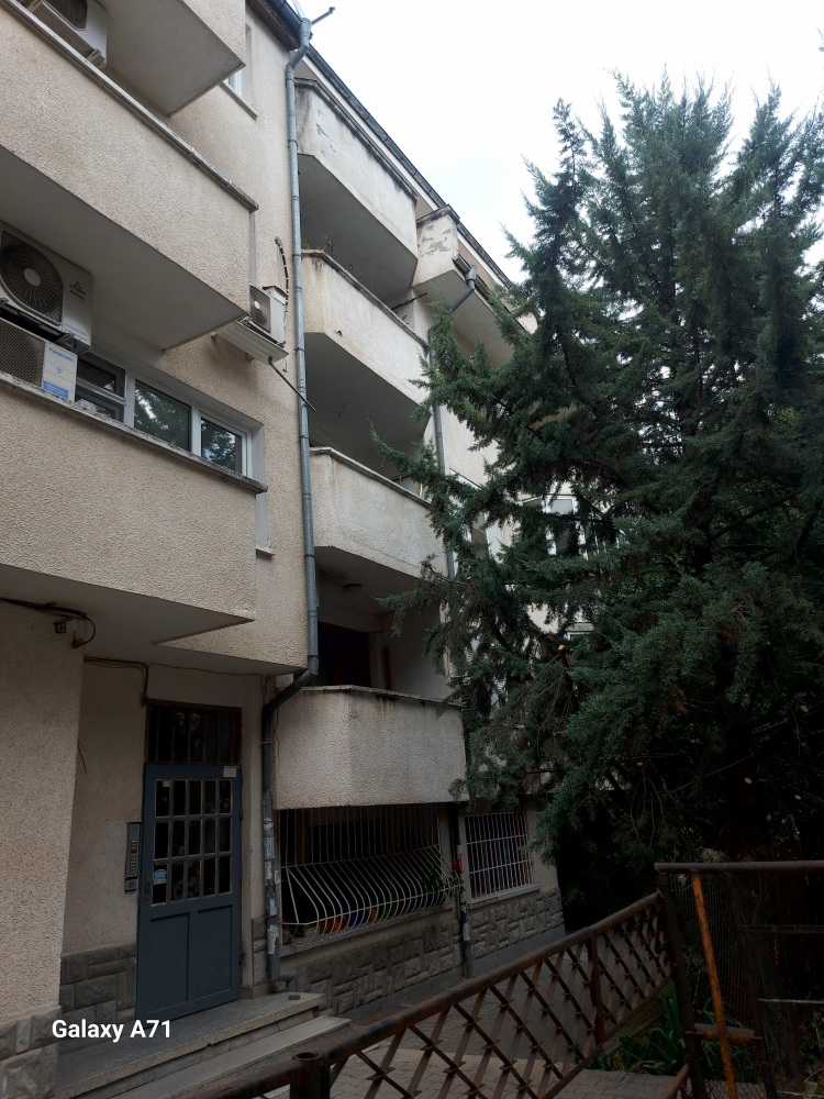 Foto 1 von 2 — Двустаен апартамент