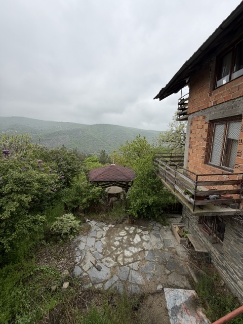 Foto 2 von 15 — Парцел с къща