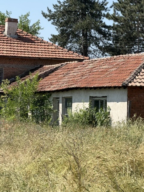 Foto 2 von 7 — Парцел с къща