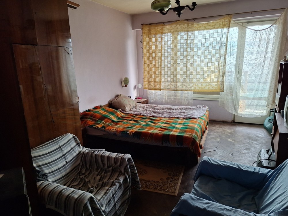 Foto 2 von 7 — Тристаен апартамент