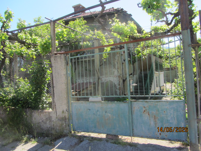 Foto 2 von 12 — Парцел с къща