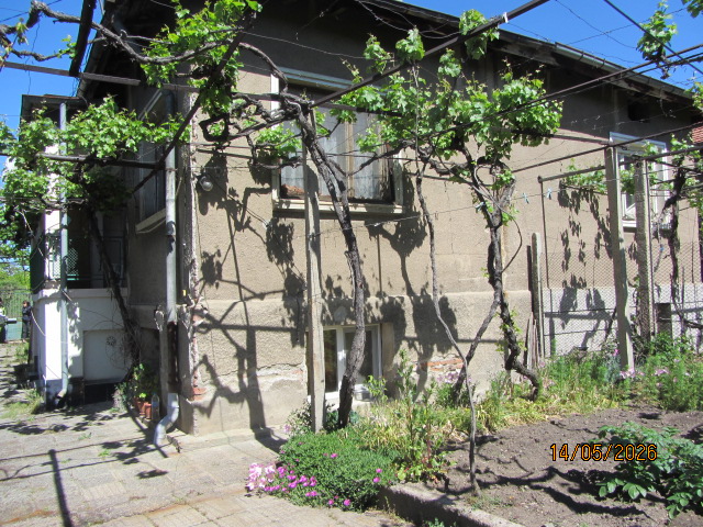 Foto 8 von 12 — Парцел с къща