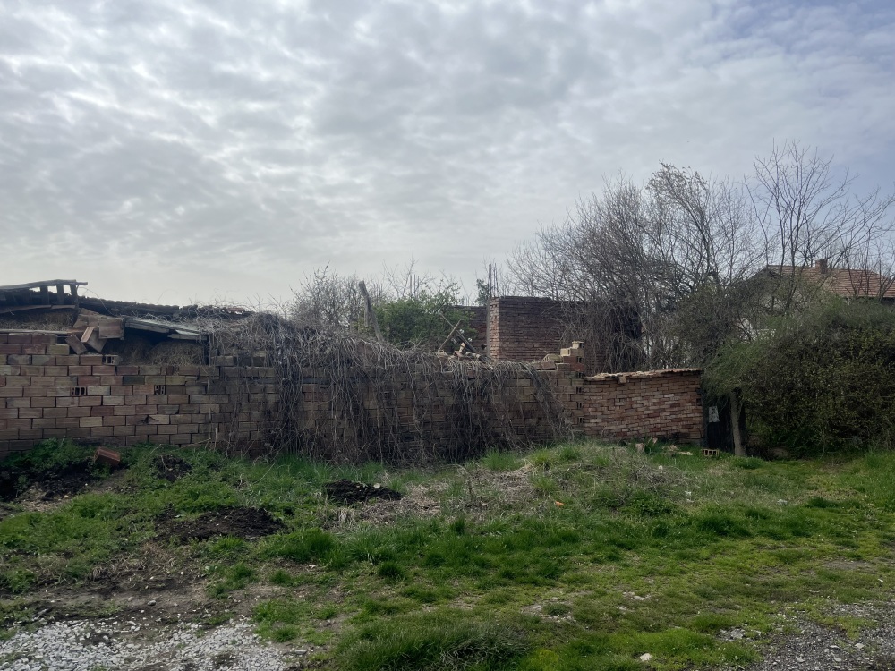 Foto 1 von 3 — Парцел