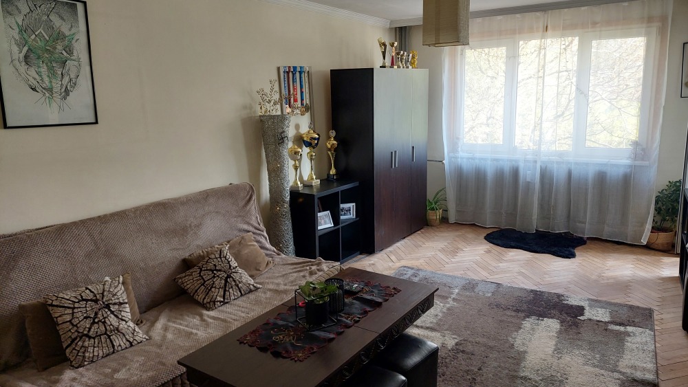 Foto 3 von 5 — Тристаен апартамент