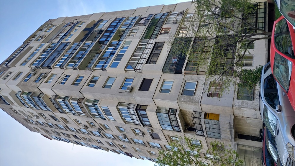 Foto 1 von 5 — Тристаен апартамент