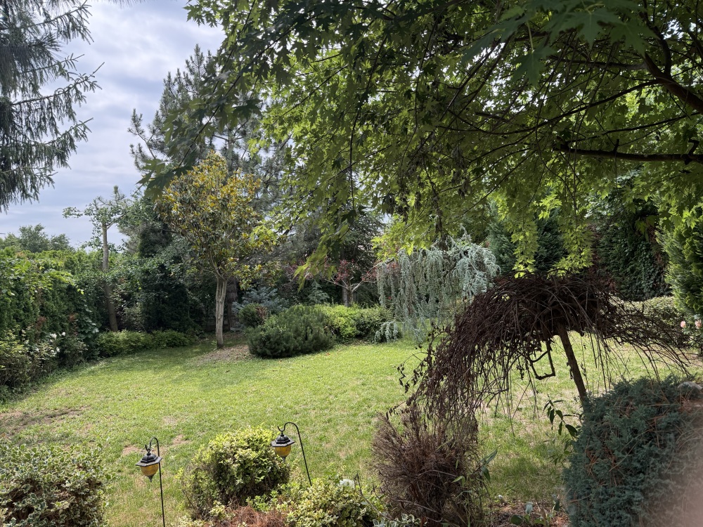 Foto 1 von 6 — Парцел с къща