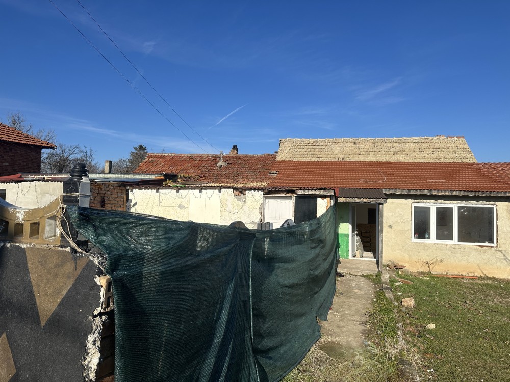 Foto 3 von 12 — Парцел с къща