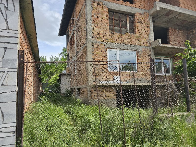 Foto 5 von 11 — Жилищна сграда