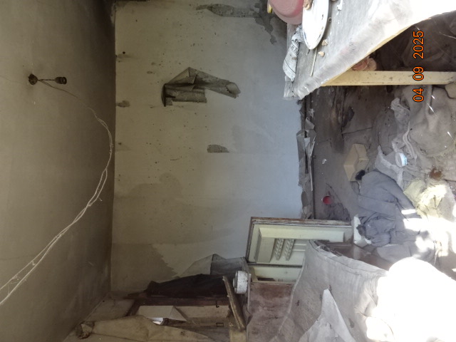 Foto 4 von 6 — Парцел с къща