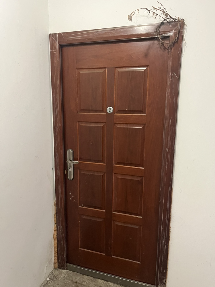 Foto 4 von 5 — Многостаен апартамент
