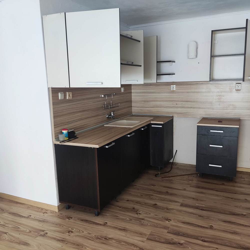 Foto 4 von 5 — Къща с парцел