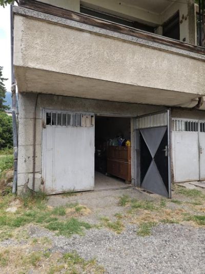 Foto 1 von 3 — Гараж