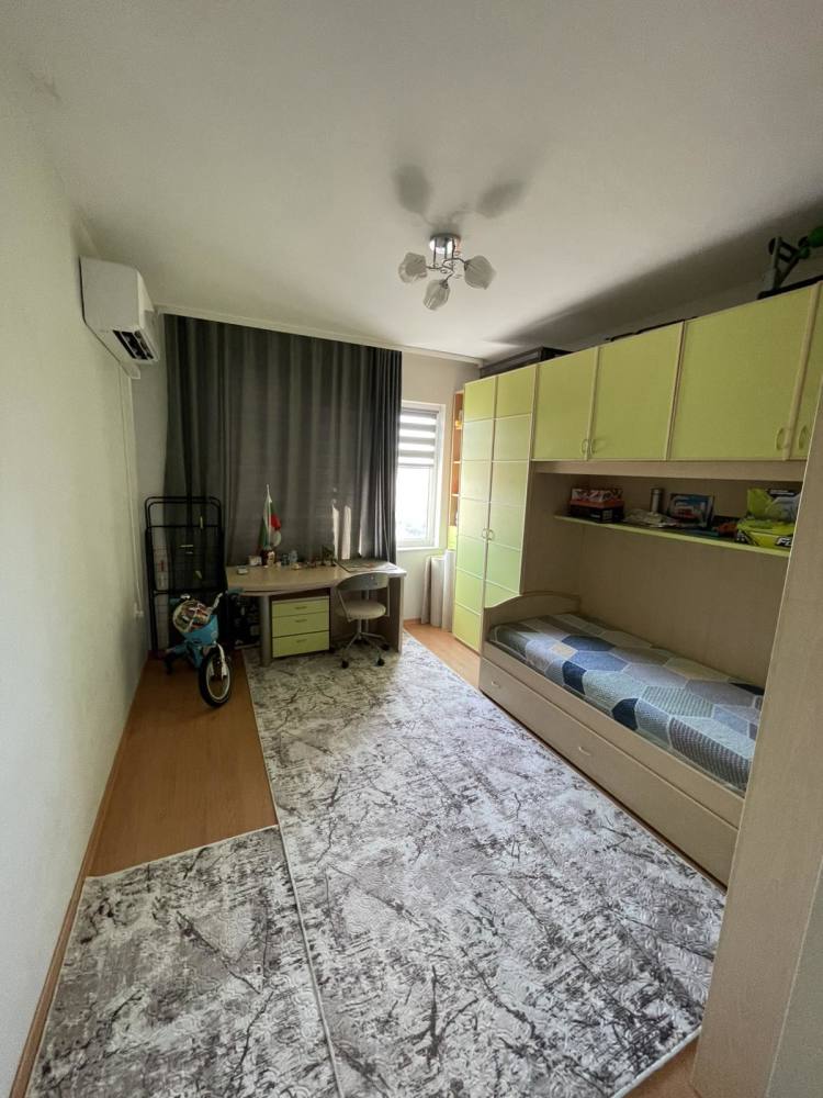 Foto 5 von 13 — Тристаен апартамент