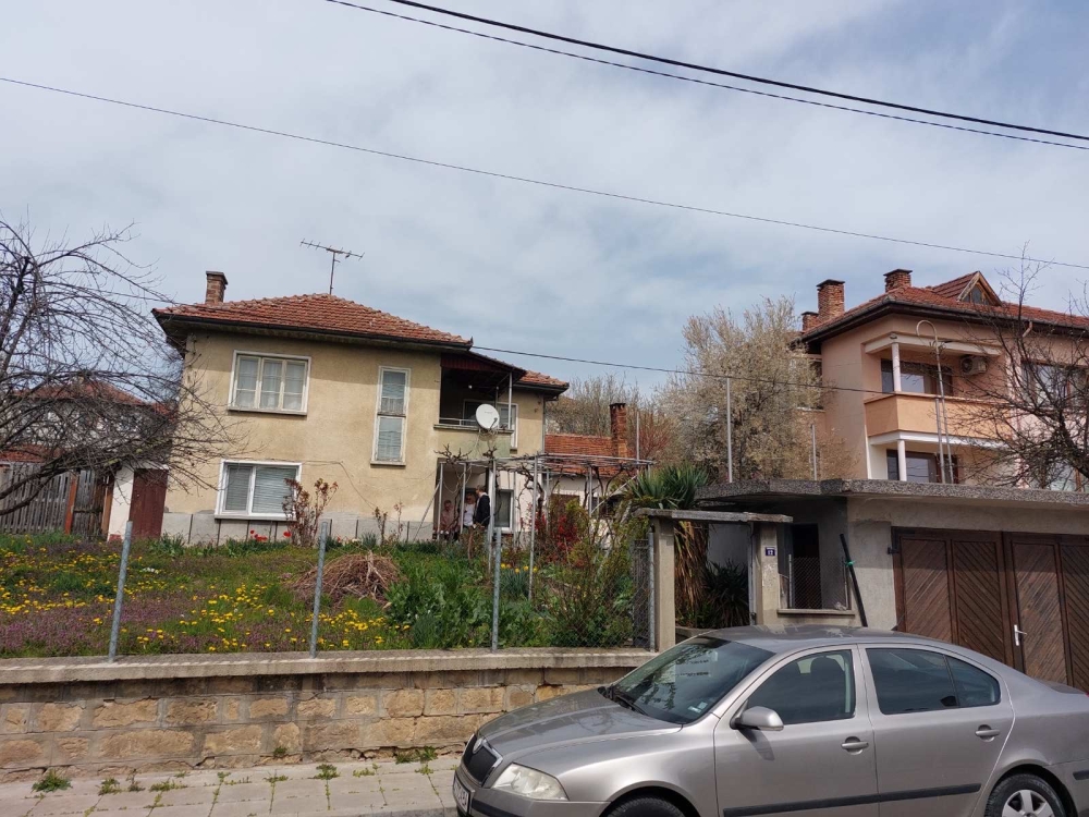 Foto 1 von 8 — Къща