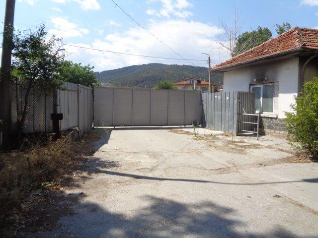 Foto 2 von 14 — Производствен имот