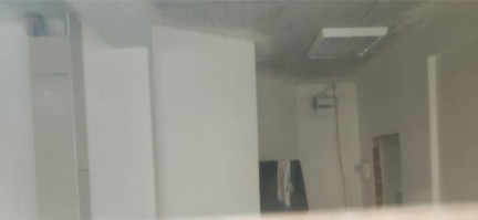 Foto 2 von 3 — Търговски имот