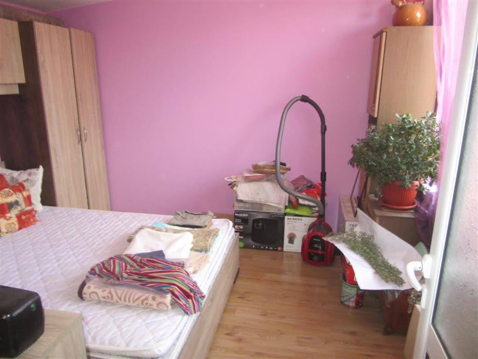 Foto 3 von 4 — Парцел с къща