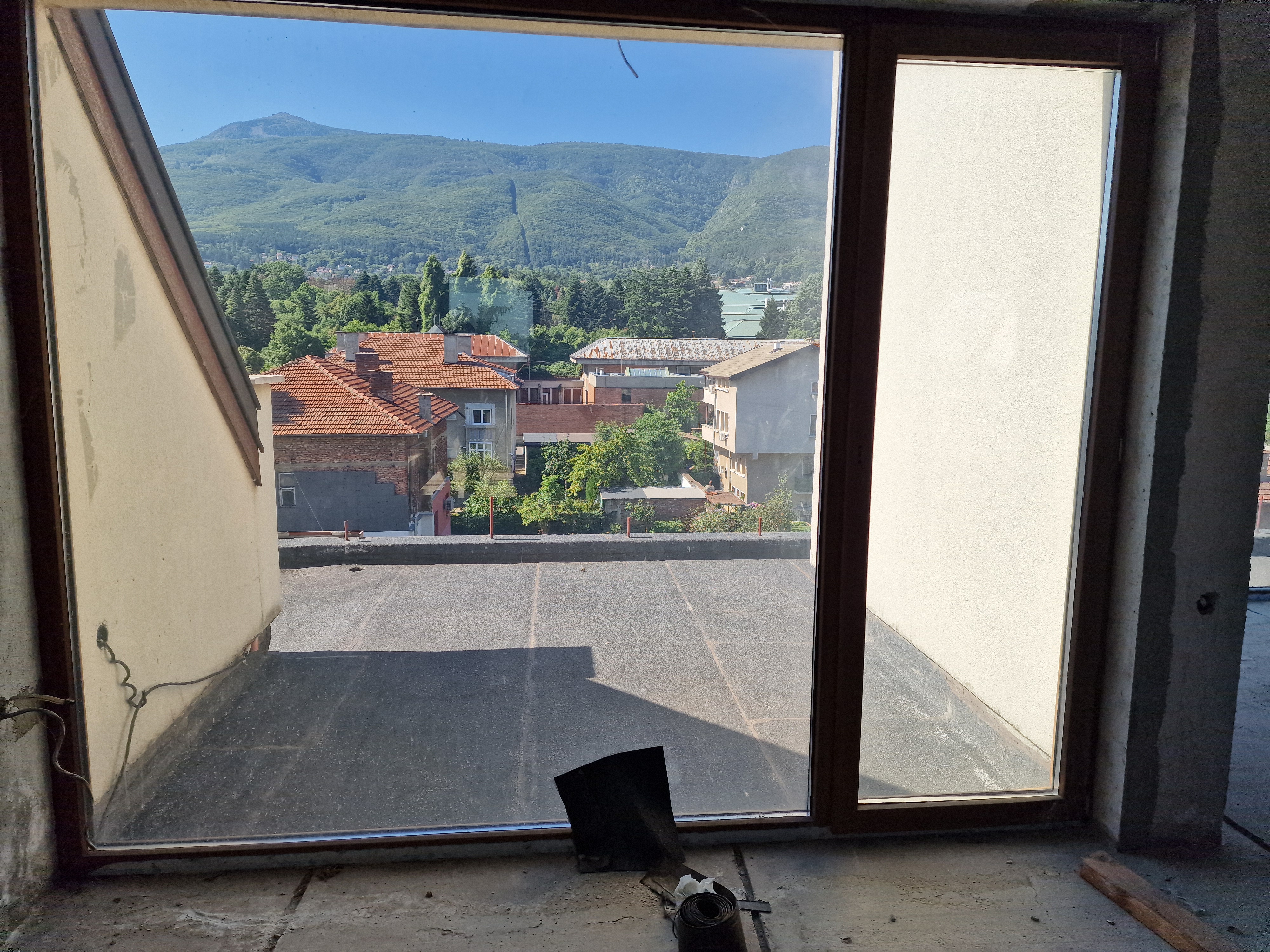 Foto 5 von 6 — Ателие, Таван