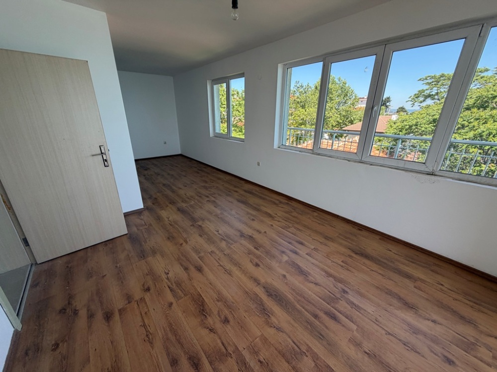 Foto 6 von 13 — Двустаен апартамент