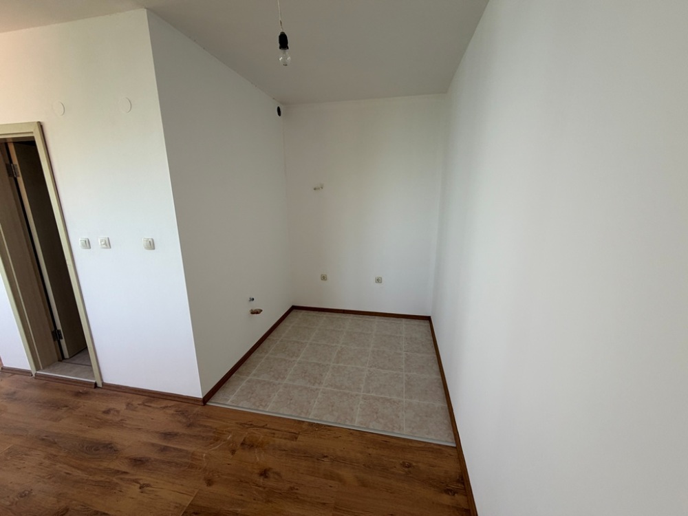 Foto 3 von 13 — Двустаен апартамент