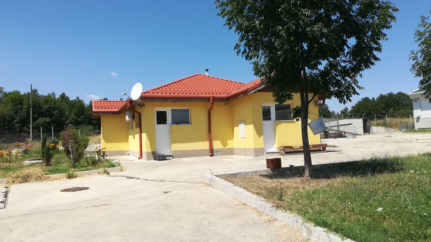 Foto 4 von 6 — Производствен имот