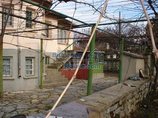 Foto 5 von 12 — Two-storey house with garden in General Toshevo